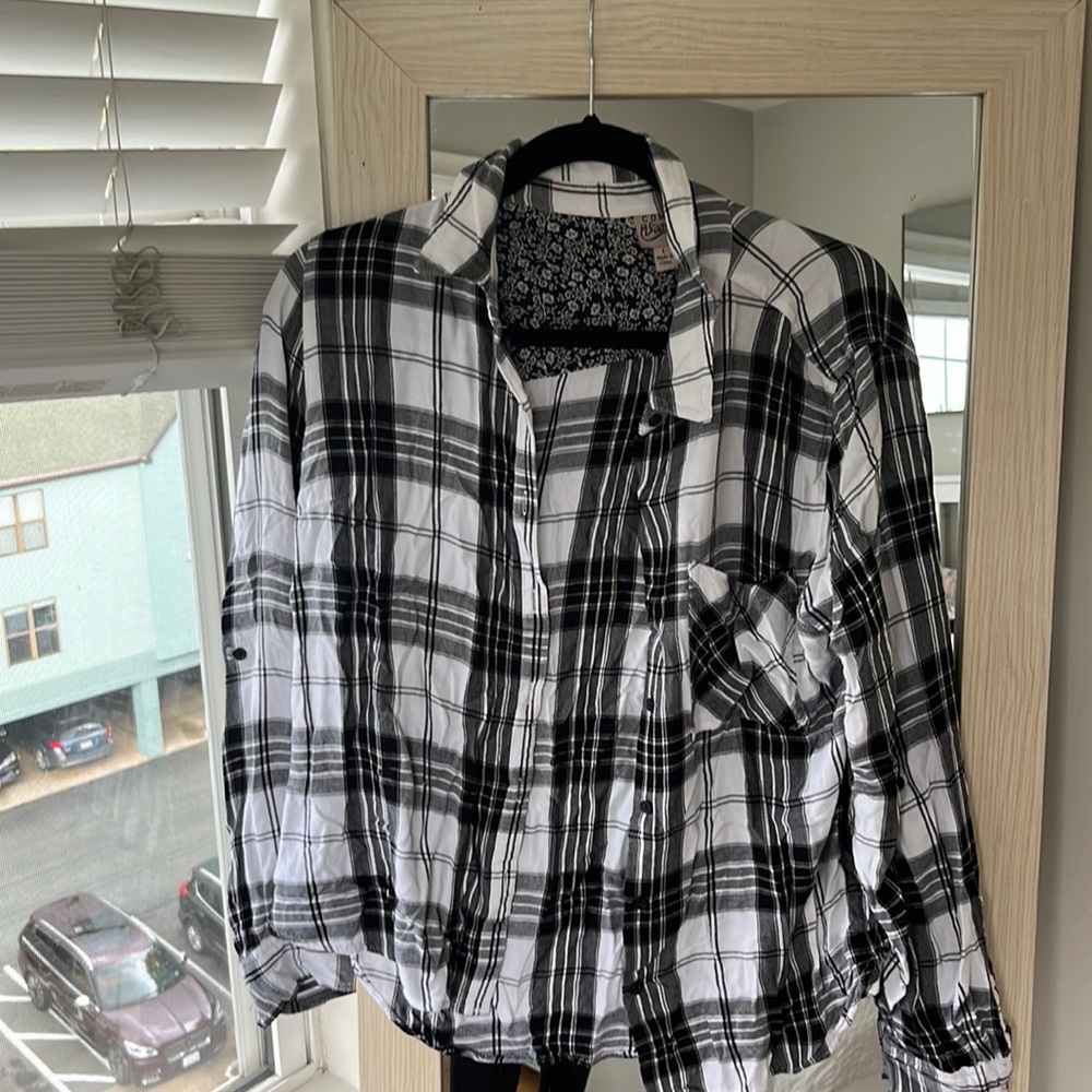 Soft lightweight flannel black and white